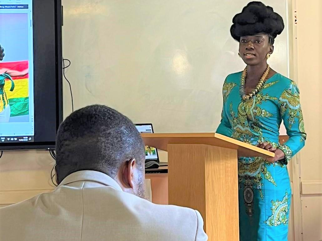 Image of Aboabea Akuffo presenting to a seminar