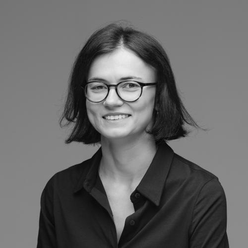 Black and white image of Ewa Batyra