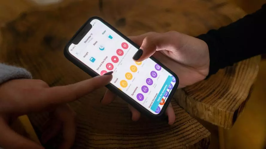 Image of a phone screen showing a period tracking app