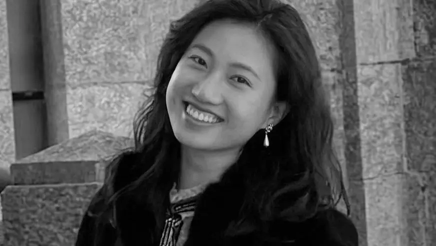 Black & white image of Simin Dai