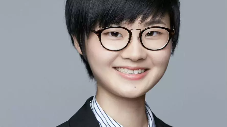 Iris Lo