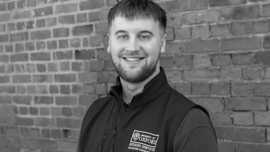 Black & white image of Scott Matthews