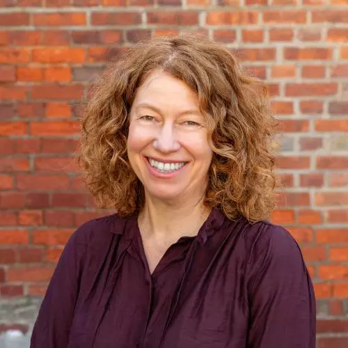 Image of Heather Hamill